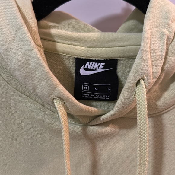 Nike Spoetswear Fleece Women’s size M hoodie, Lime Green, Relaxed Fir - Picture 2 of 7